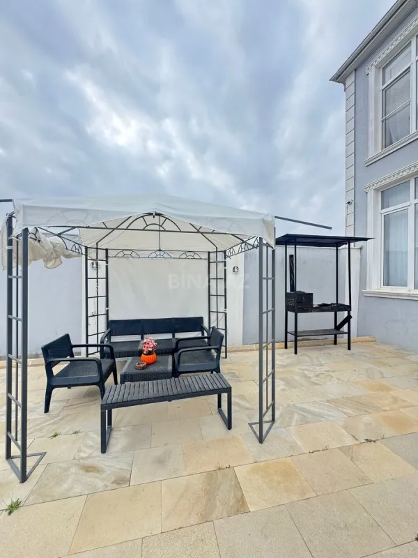 Satılır 5 otaqlı həyət evi 180 m²