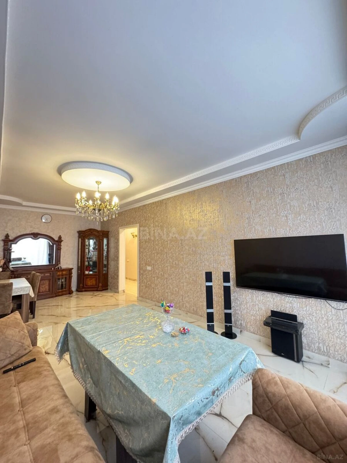 Satılır 5 otaqlı həyət evi 180 m²