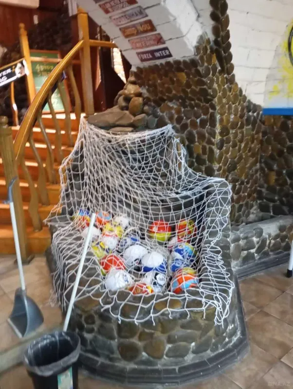 Satılır obyekt 400 m²