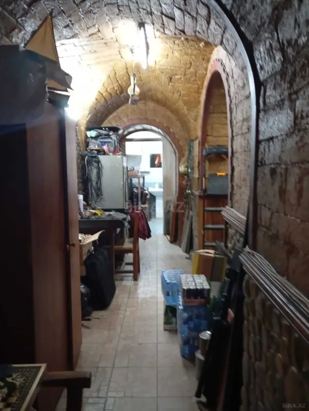 Satılır obyekt 400 m²