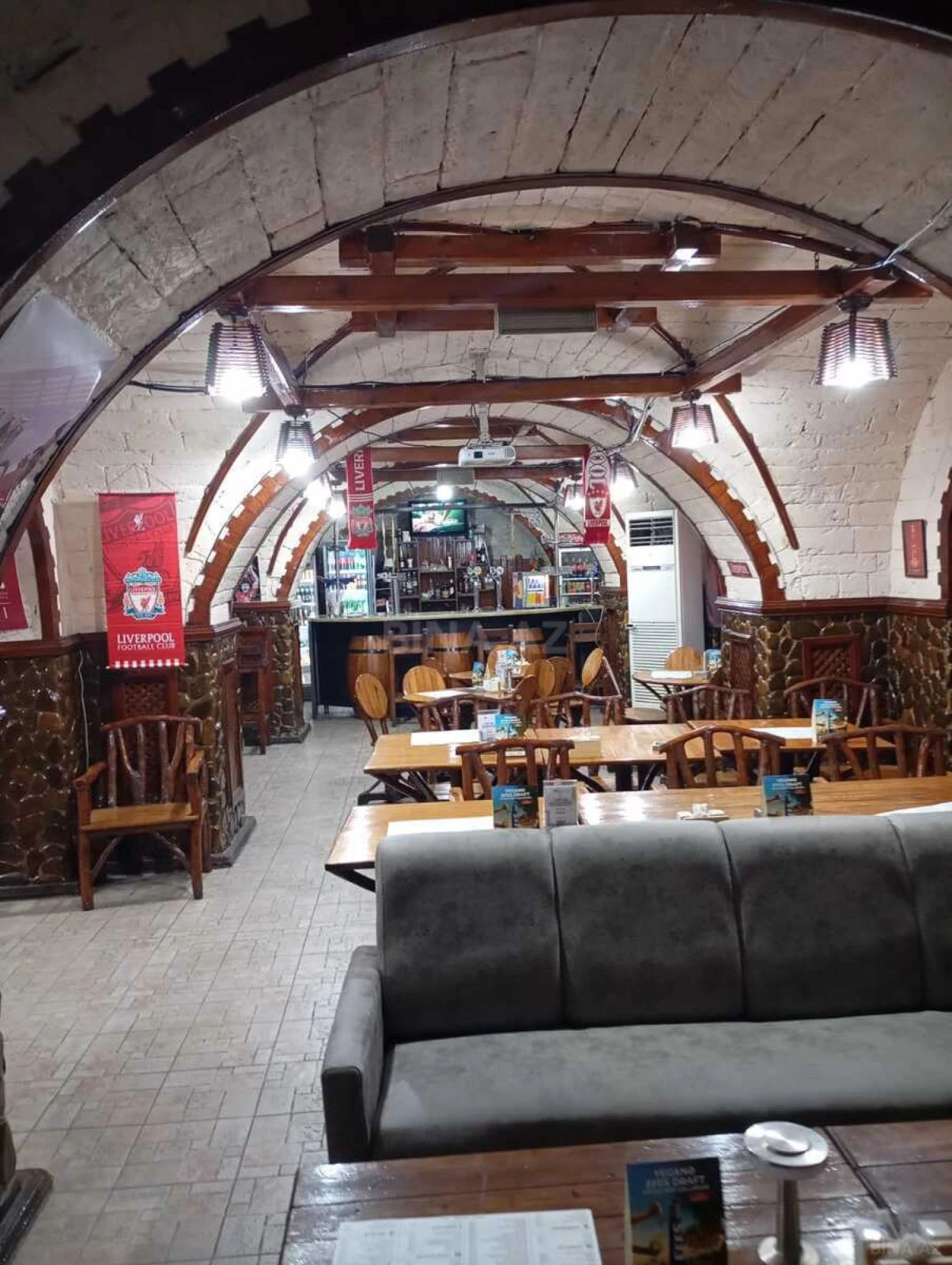 Satılır obyekt 400 m²