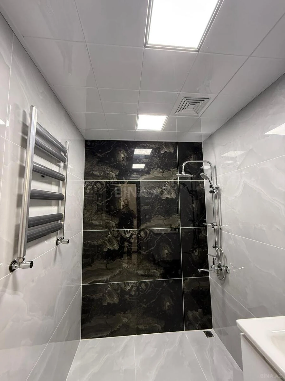 Satılır 2 otaqlı mənzil 60 m²