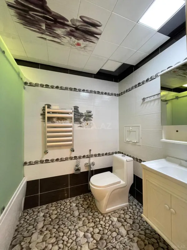 Satılır 3 otaqlı mənzil 130 m²