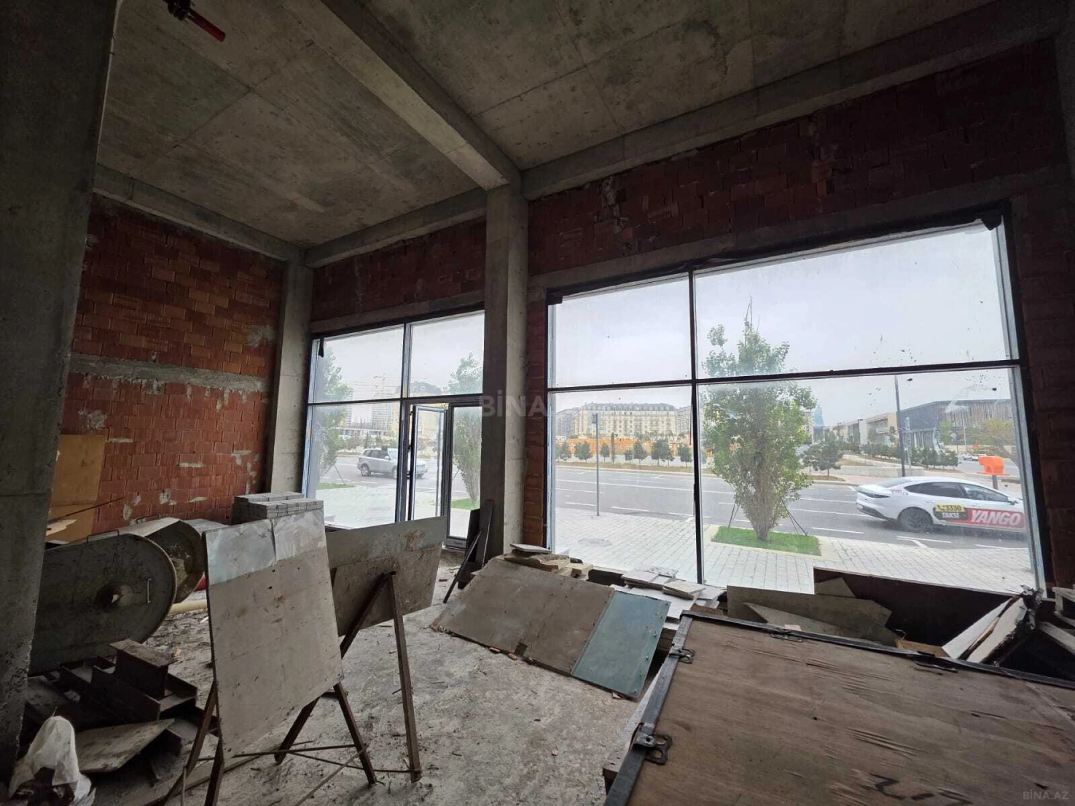 Kirayə verilir obyekt 400 m²