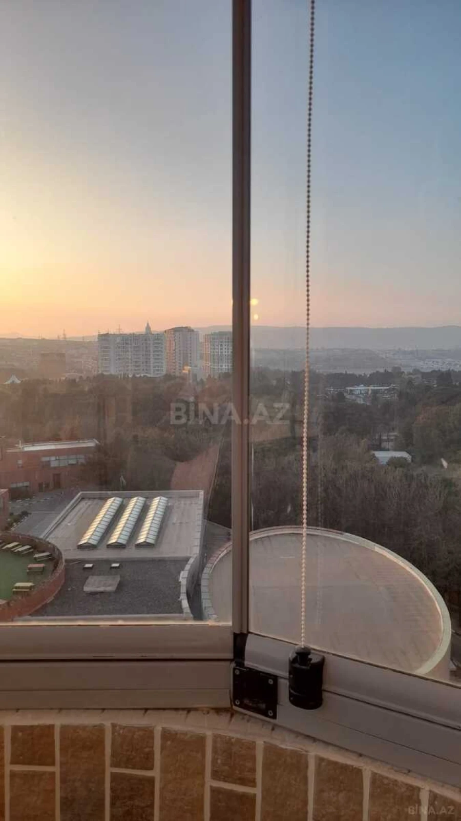 Kirayə verilir 2 otaqlı mənzil 60 m²