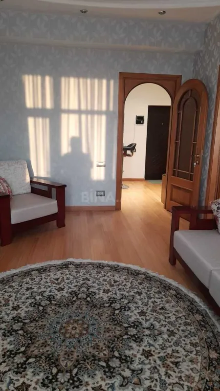 Kirayə verilir 2 otaqlı mənzil 60 m²