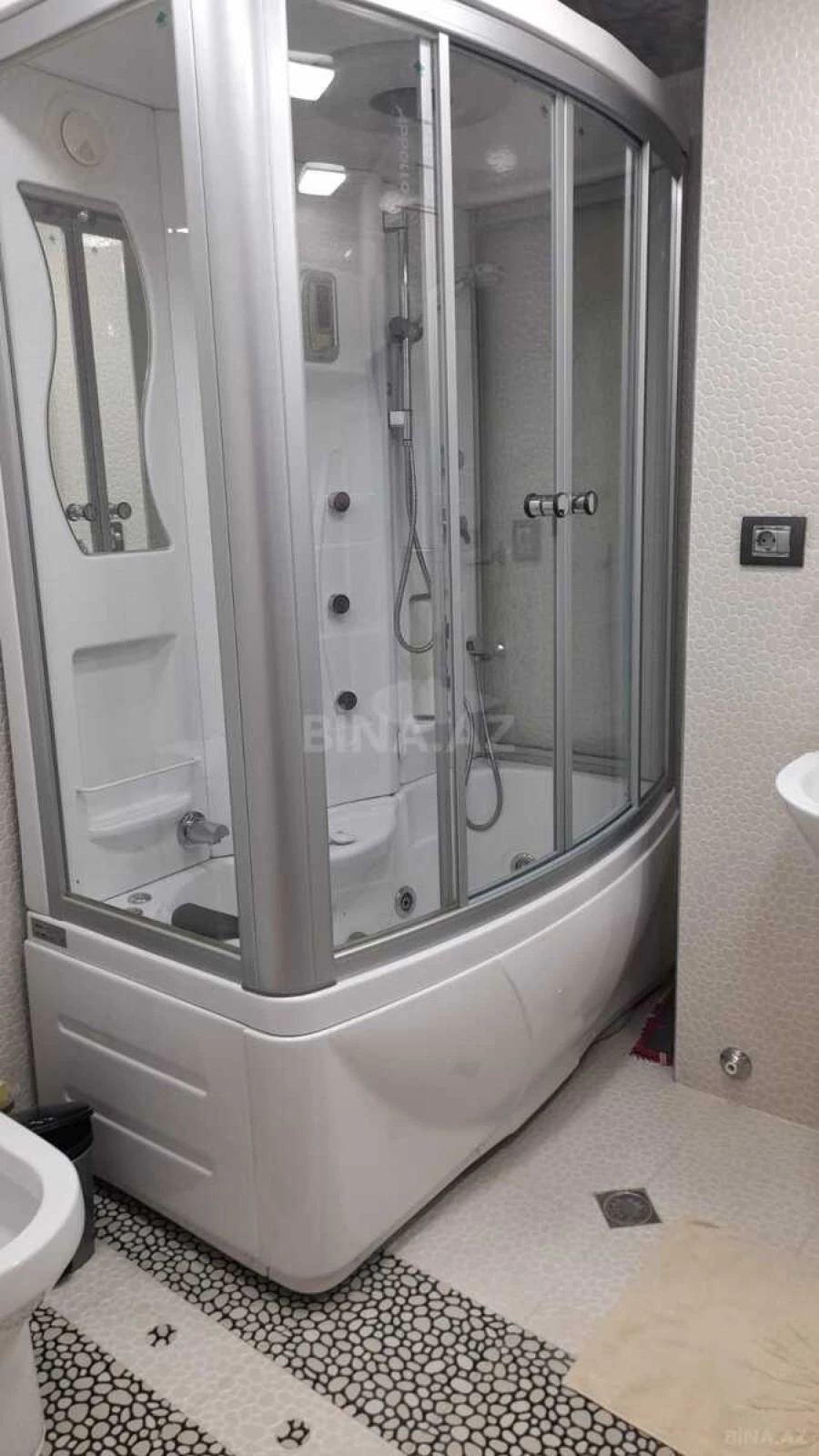 Kirayə verilir 2 otaqlı mənzil 60 m²