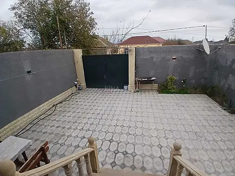 Satılır həyət evi 100 m²