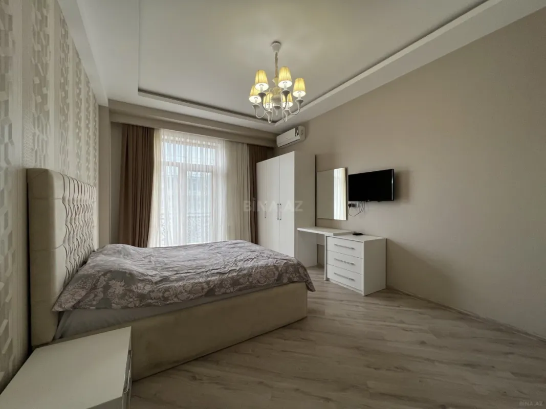 Kirayə verilir 3 otaqlı mənzil 130 m²
