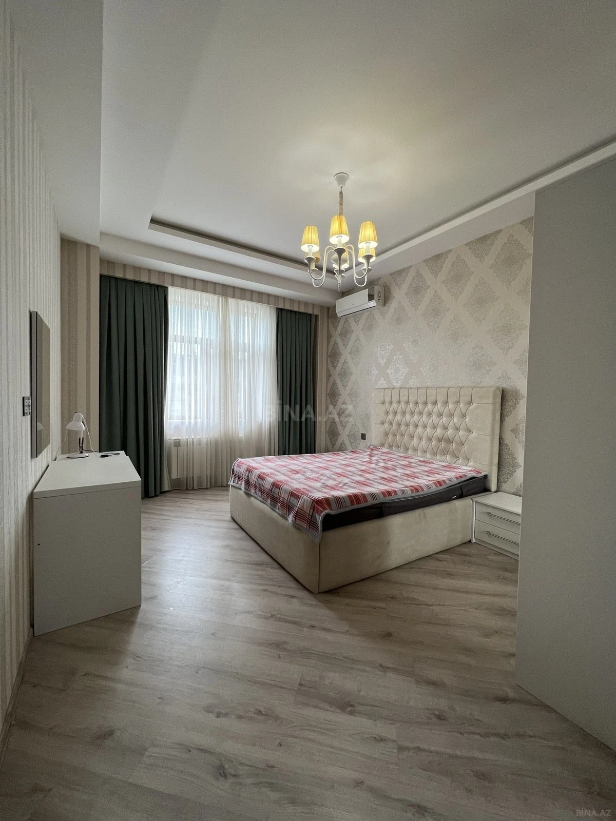 Kirayə verilir 3 otaqlı mənzil 130 m²