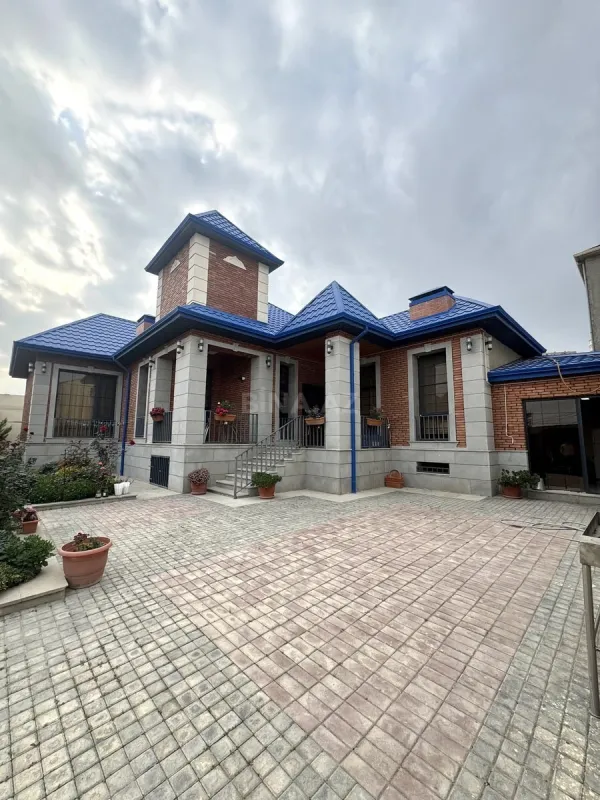 Satılır 4 otaqlı həyət evi 160 m²