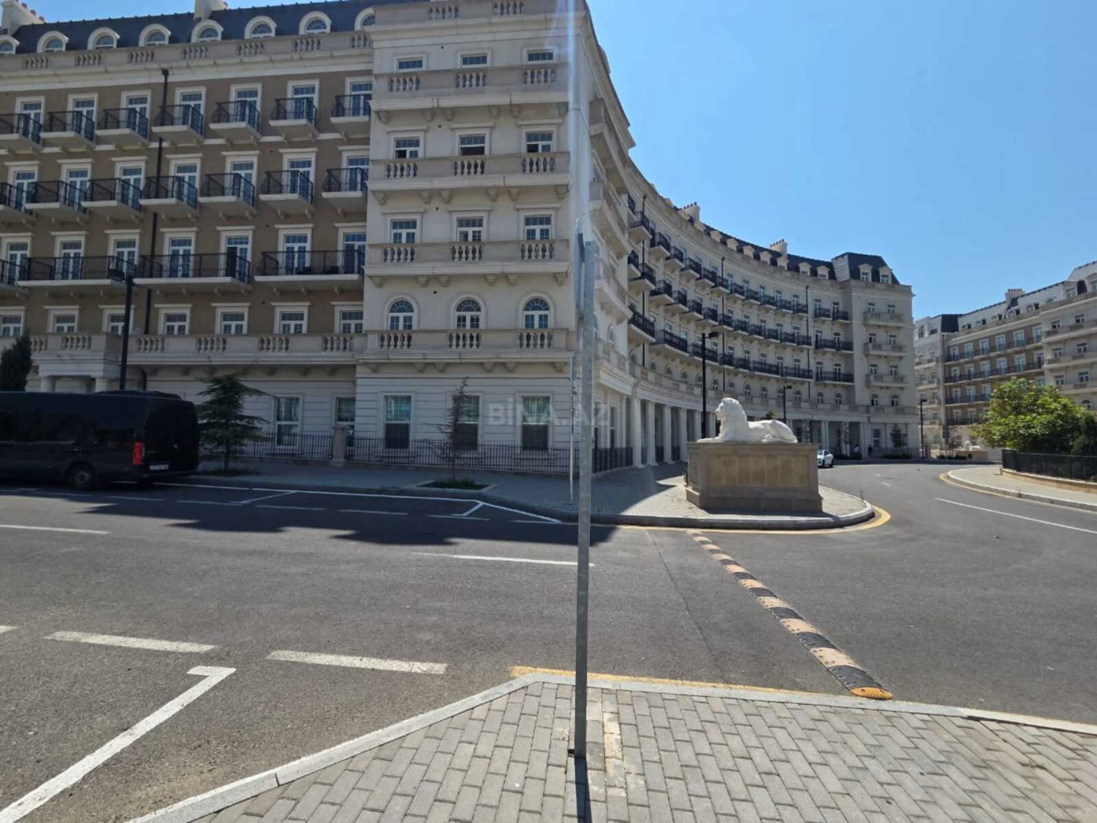 Satılır 3 otaqlı mənzil 118 m²