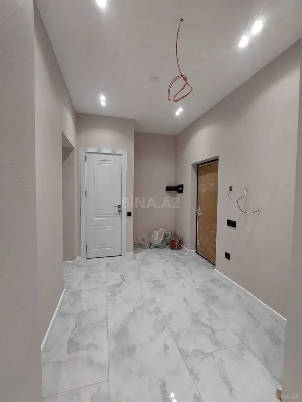Satılır 3 otaqlı mənzil 115 m²