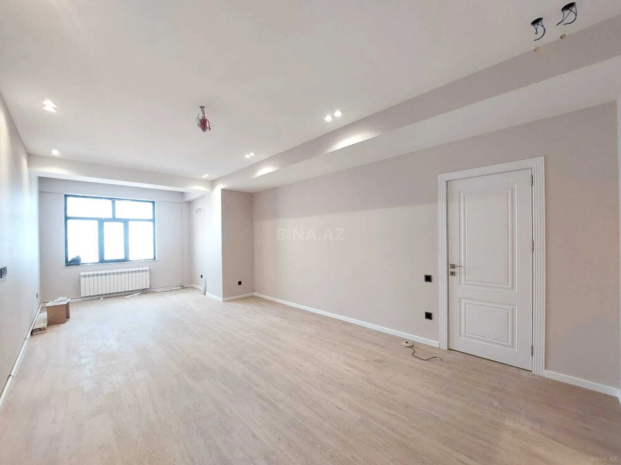 Satılır 3 otaqlı mənzil 115 m²