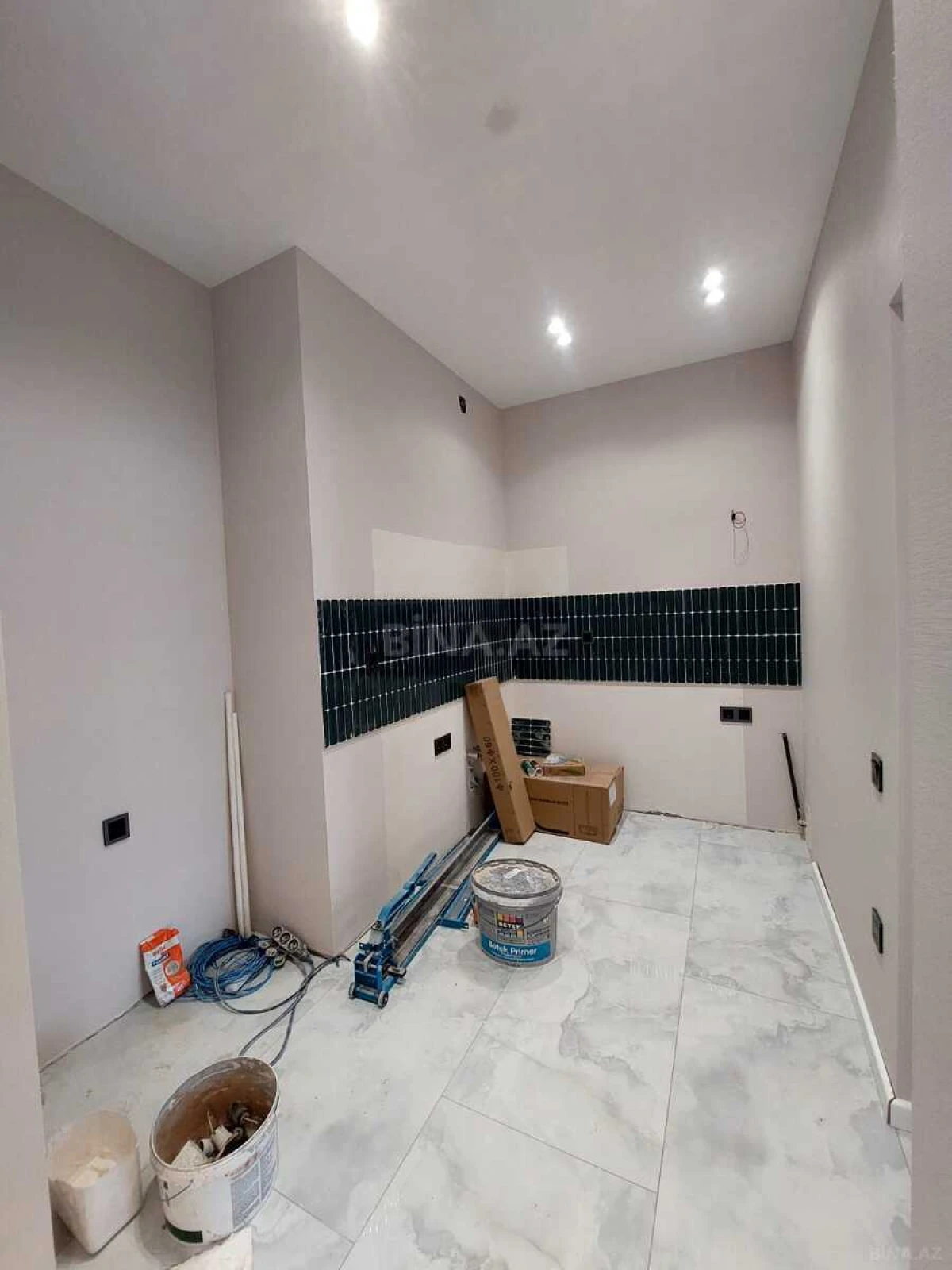 Satılır 3 otaqlı mənzil 115 m²