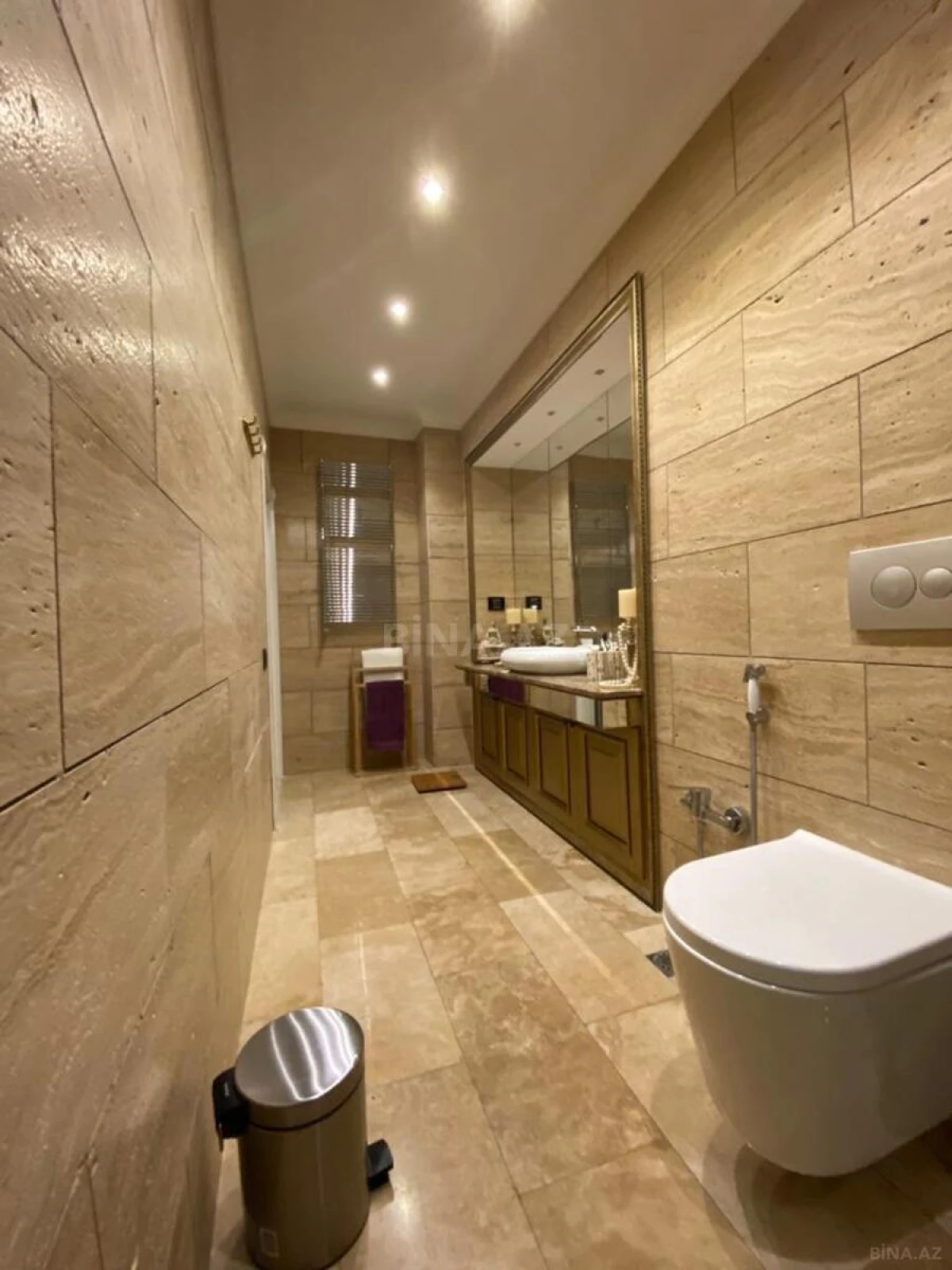 Satılır 4 otaqlı mənzil 170 m²