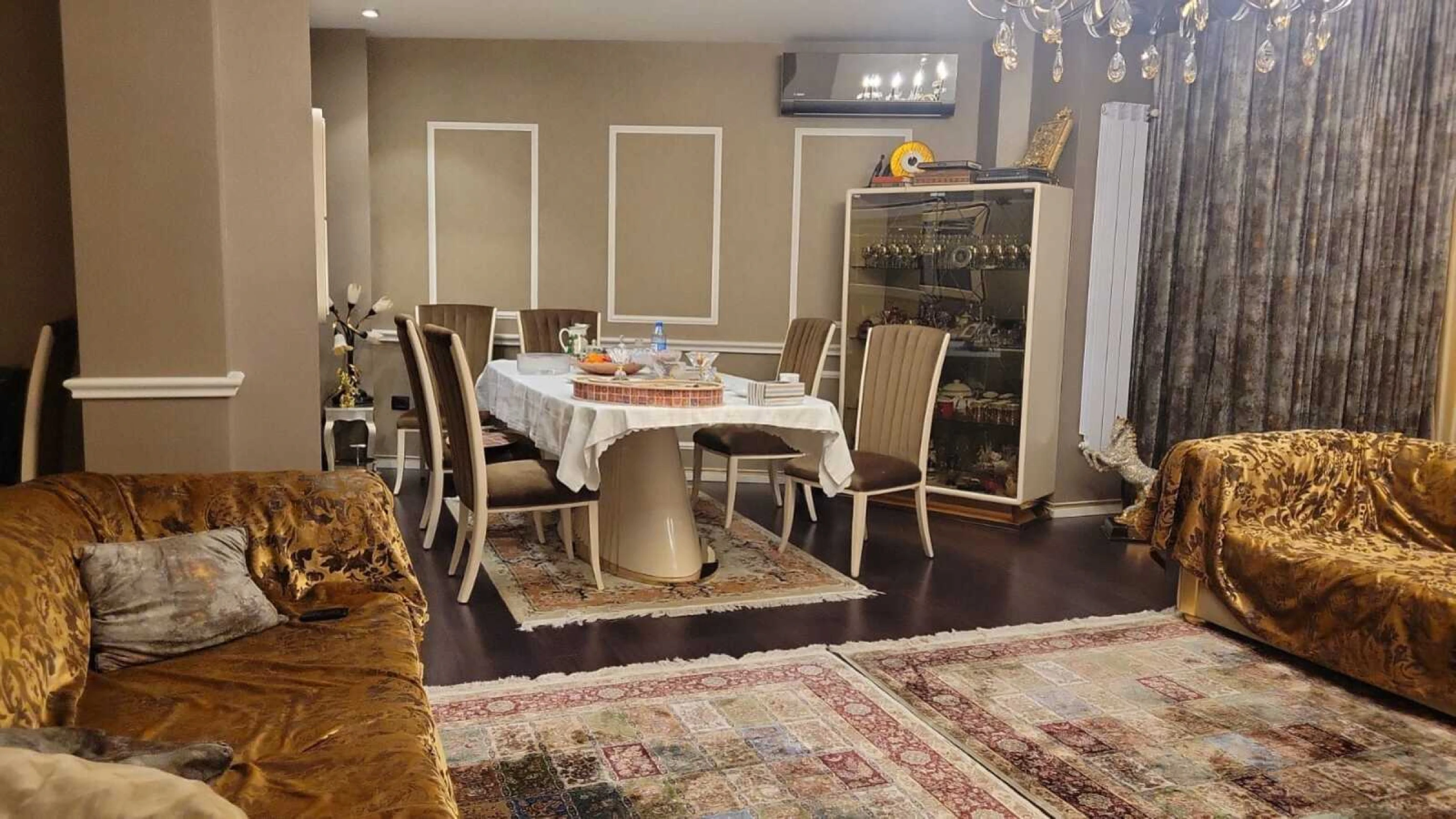 Satılır 4 otaqlı mənzil 170 m²