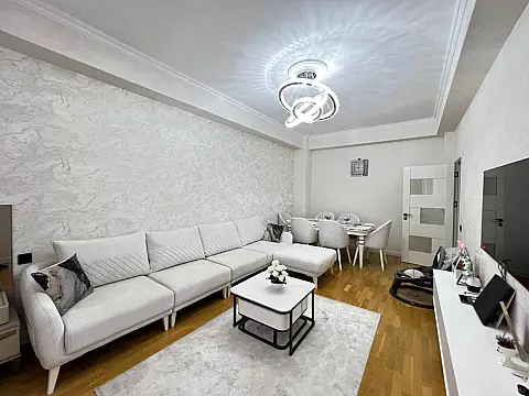 Satılır 2 otaqlı mənzil 68 m²
