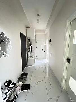 Satılır 2 otaqlı mənzil 68 m²