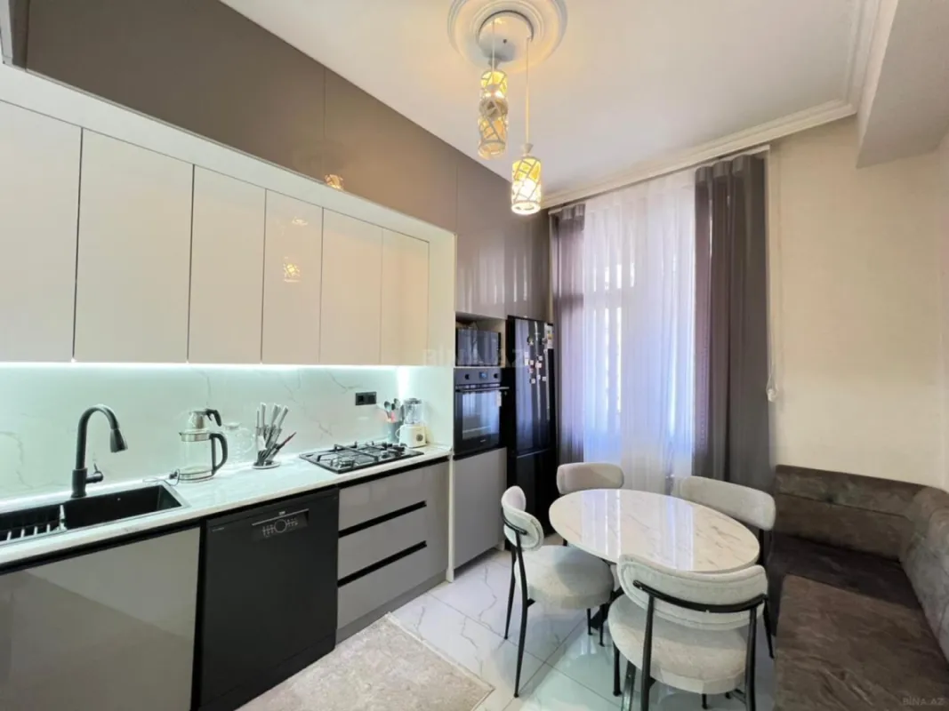 Satılır 2 otaqlı mənzil 68 m²