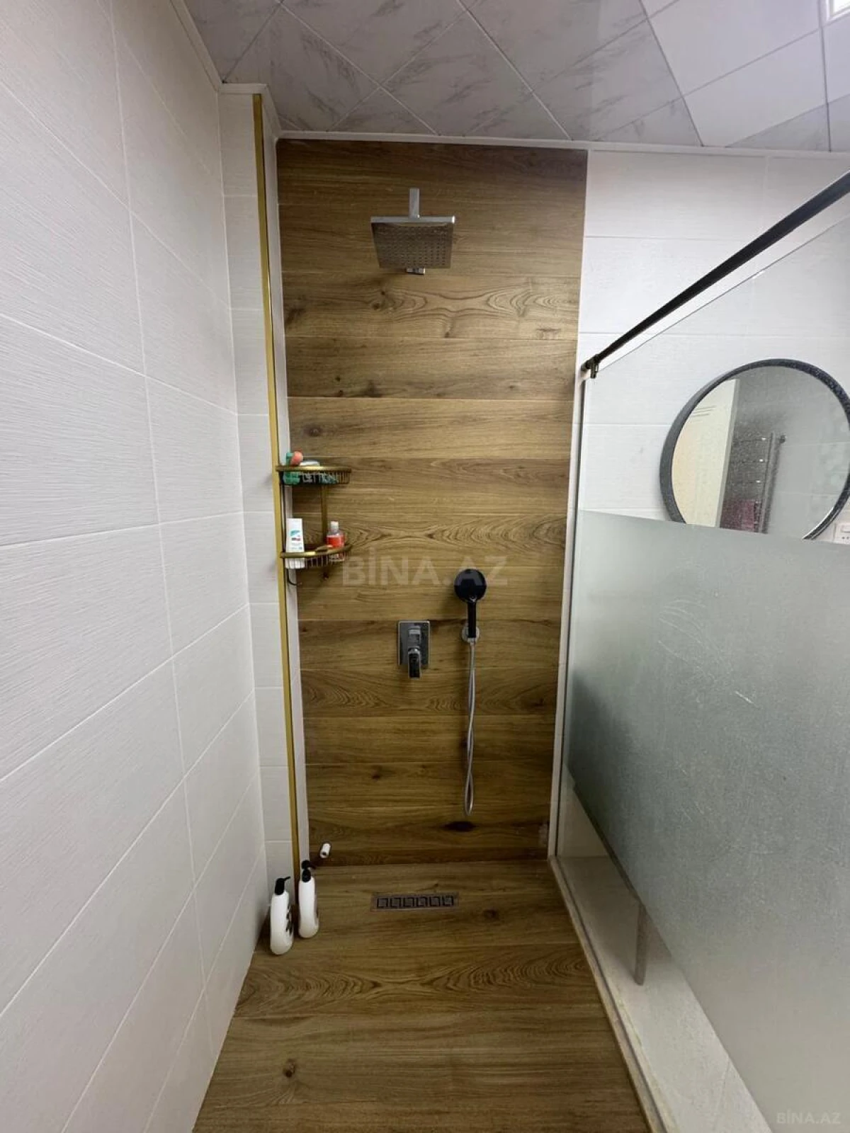 Satılır 3 otaqlı mənzil 141 m²