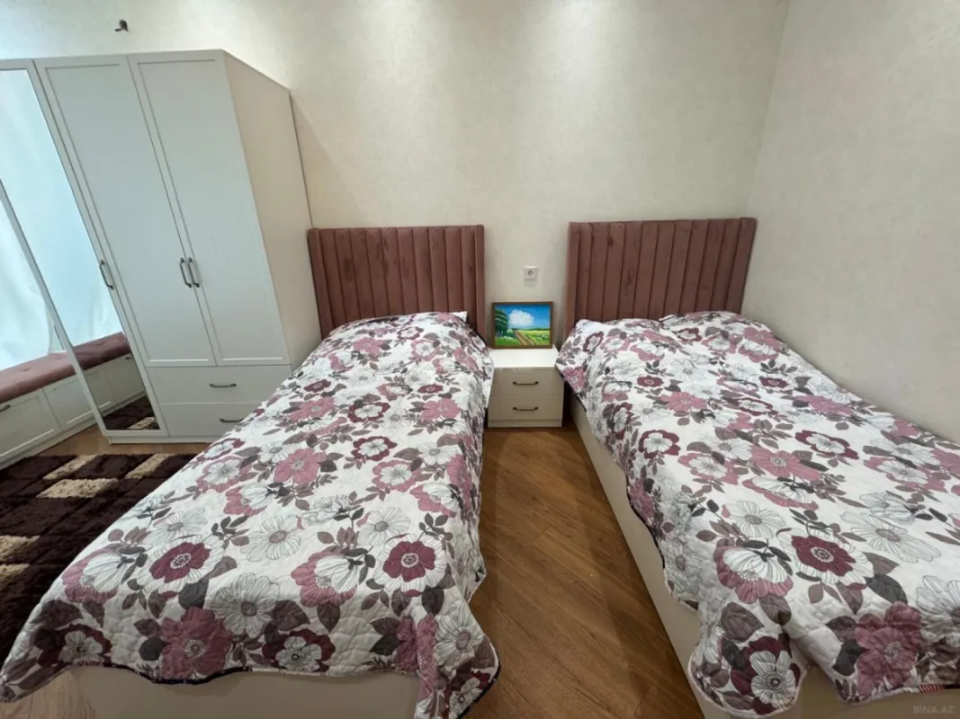 Satılır 3 otaqlı mənzil 141 m²