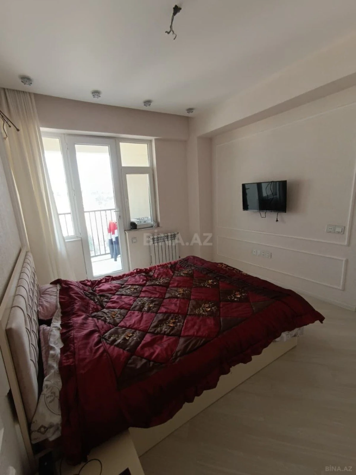Satılır 2 otaqlı mənzil 76 m²