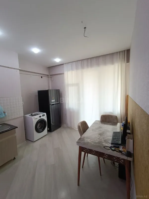 Satılır 2 otaqlı mənzil 76 m²