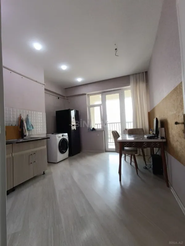 Satılır 2 otaqlı mənzil 76 m²