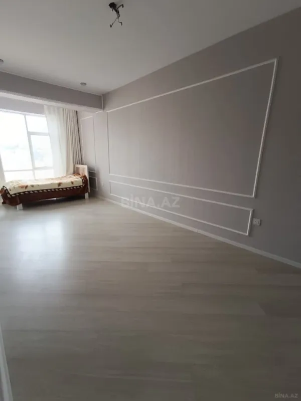 Satılır 2 otaqlı mənzil 76 m²