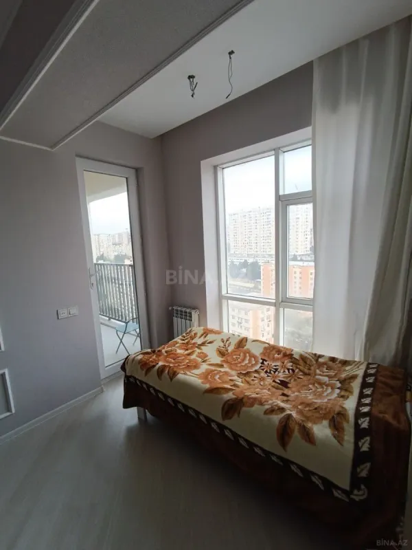 Satılır 2 otaqlı mənzil 76 m²