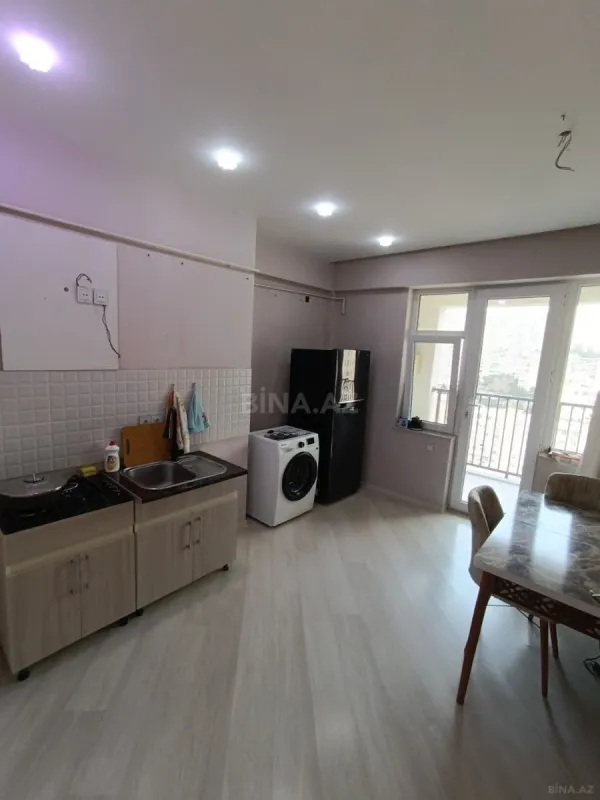 Satılır 2 otaqlı mənzil 76 m²