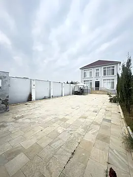 Satılır 5 otaqlı həyət evi 180 m²