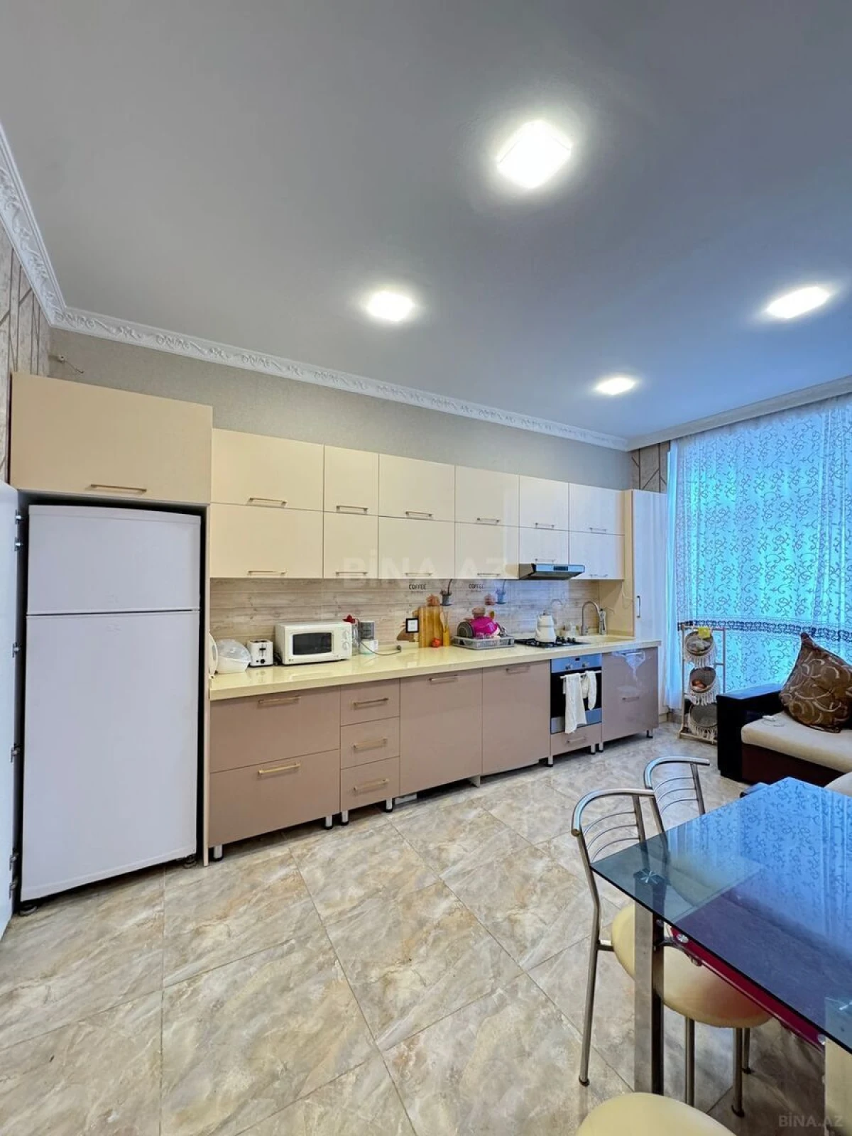 Satılır 5 otaqlı həyət evi 180 m²