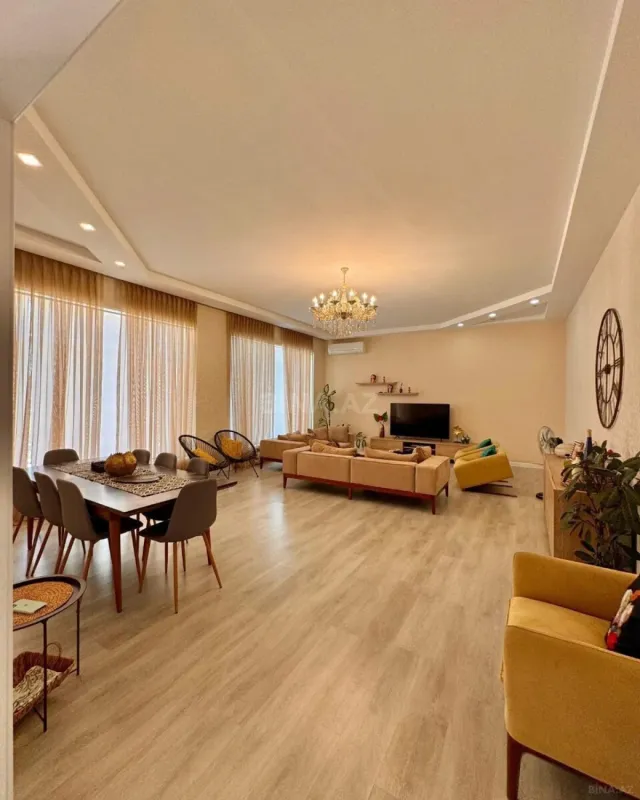 Satılır 4 otaqlı həyət evi 180 m²