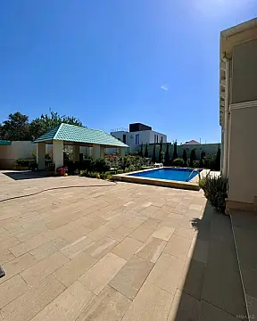 Satılır 4 otaqlı həyət evi 180 m²
