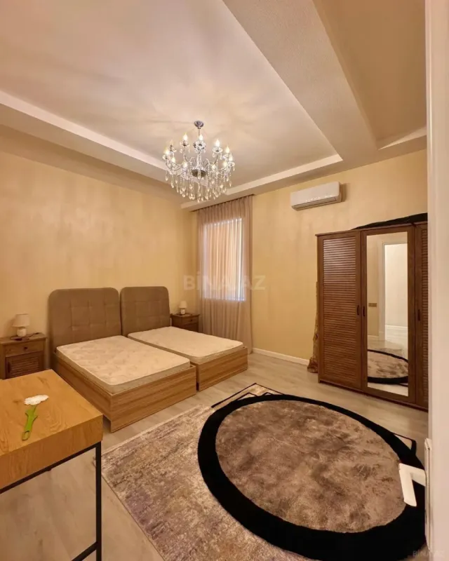 Satılır 4 otaqlı həyət evi 180 m²