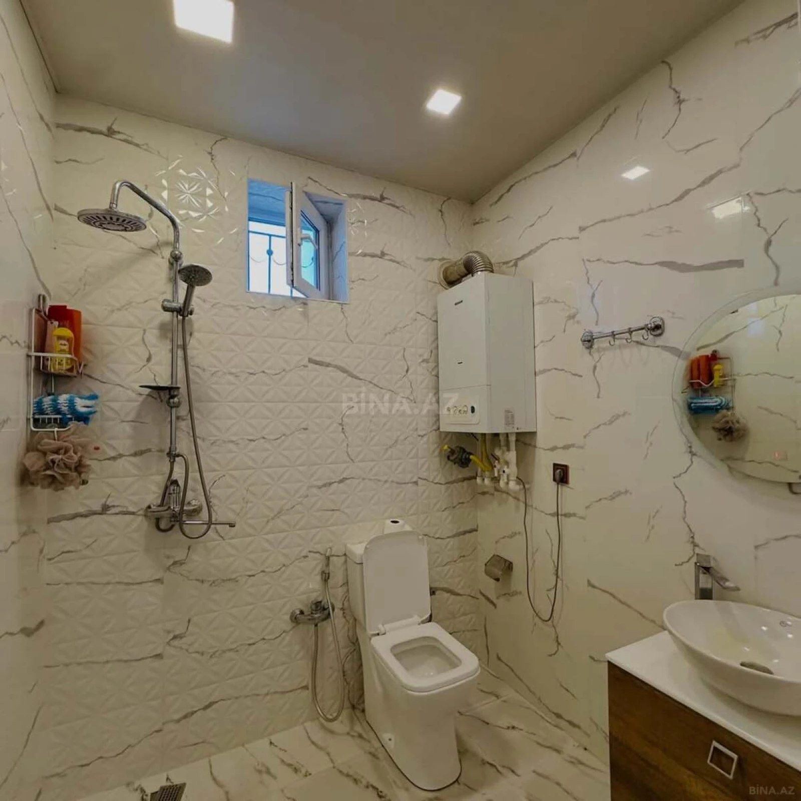 Satılır 4 otaqlı həyət evi 140 m²