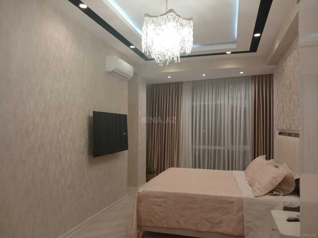 Satılır 3 otaqlı mənzil 146 m²