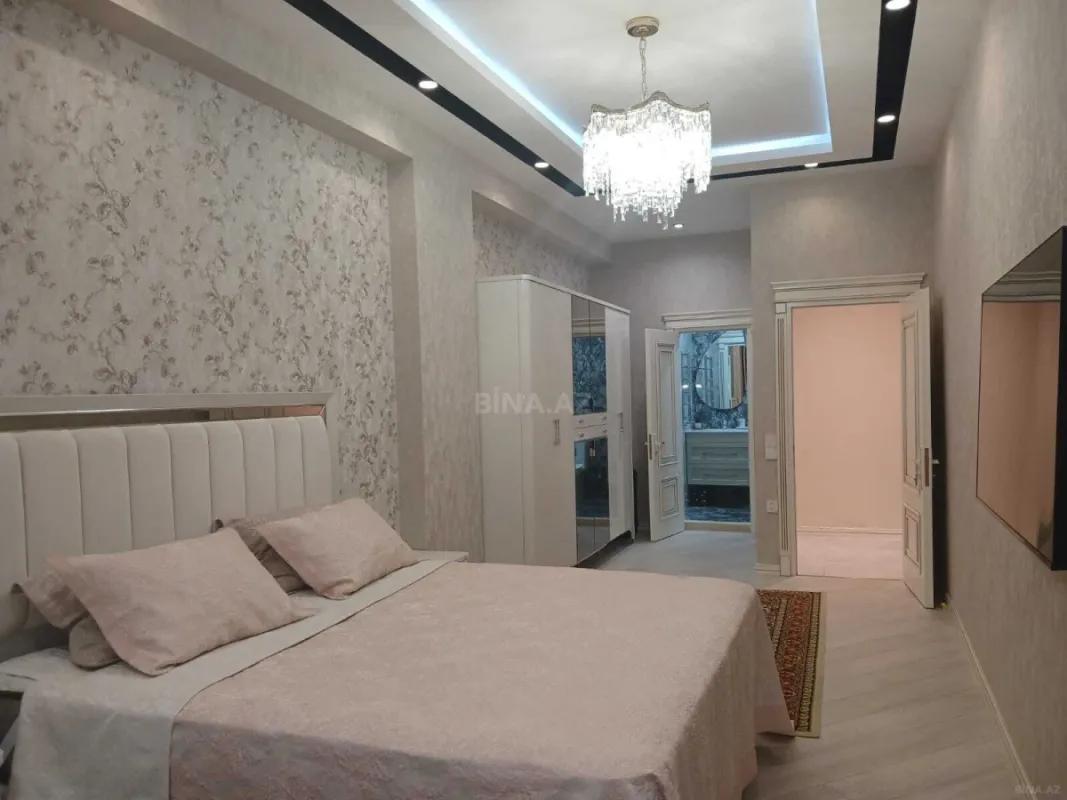 Satılır 3 otaqlı mənzil 146 m²