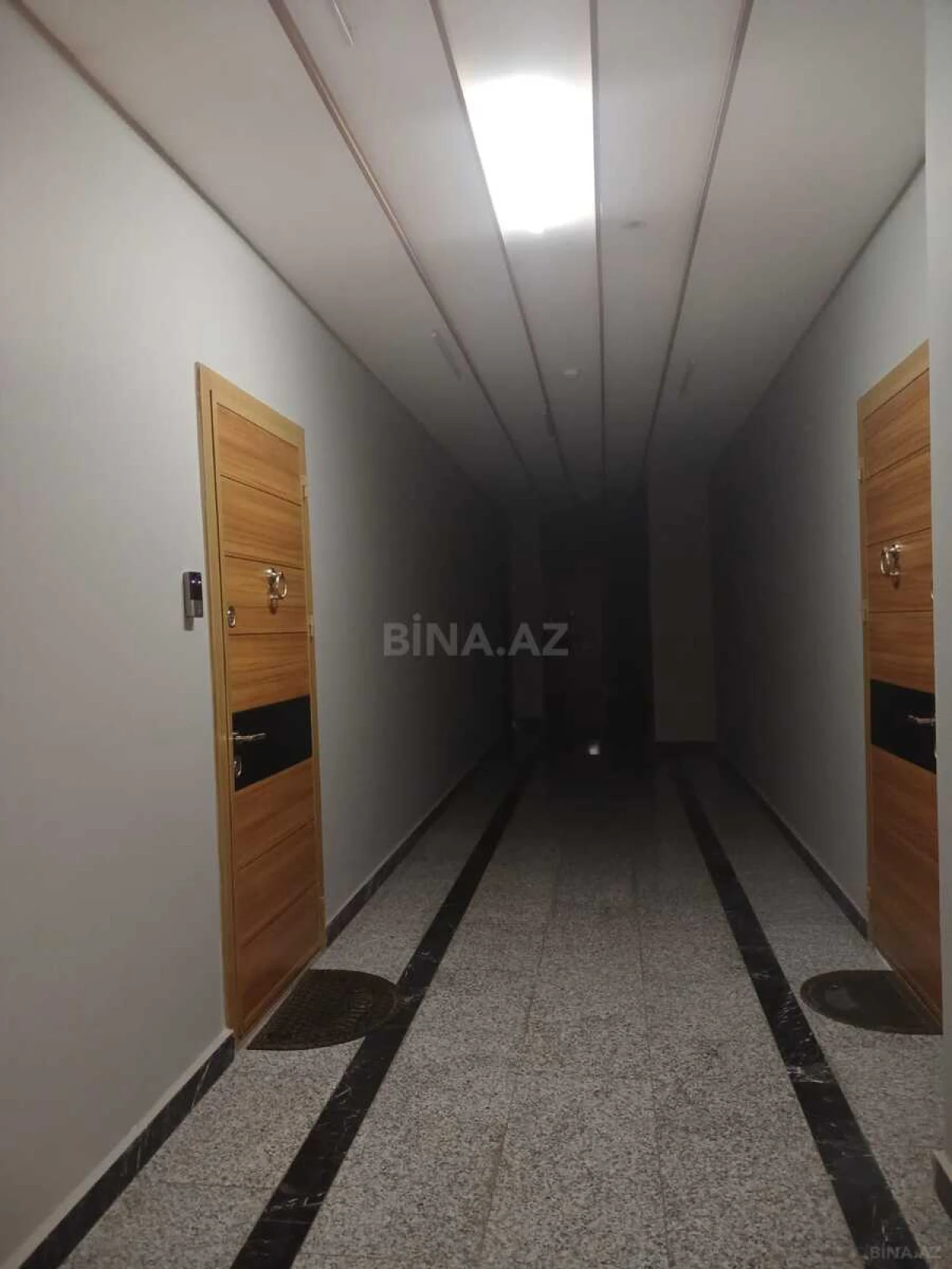 Satılır 3 otaqlı mənzil 146 m²