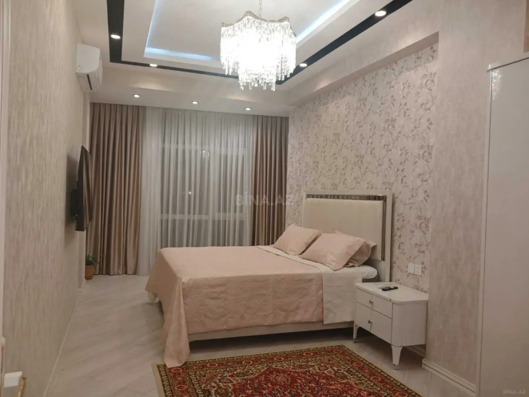 Satılır 3 otaqlı mənzil 146 m²