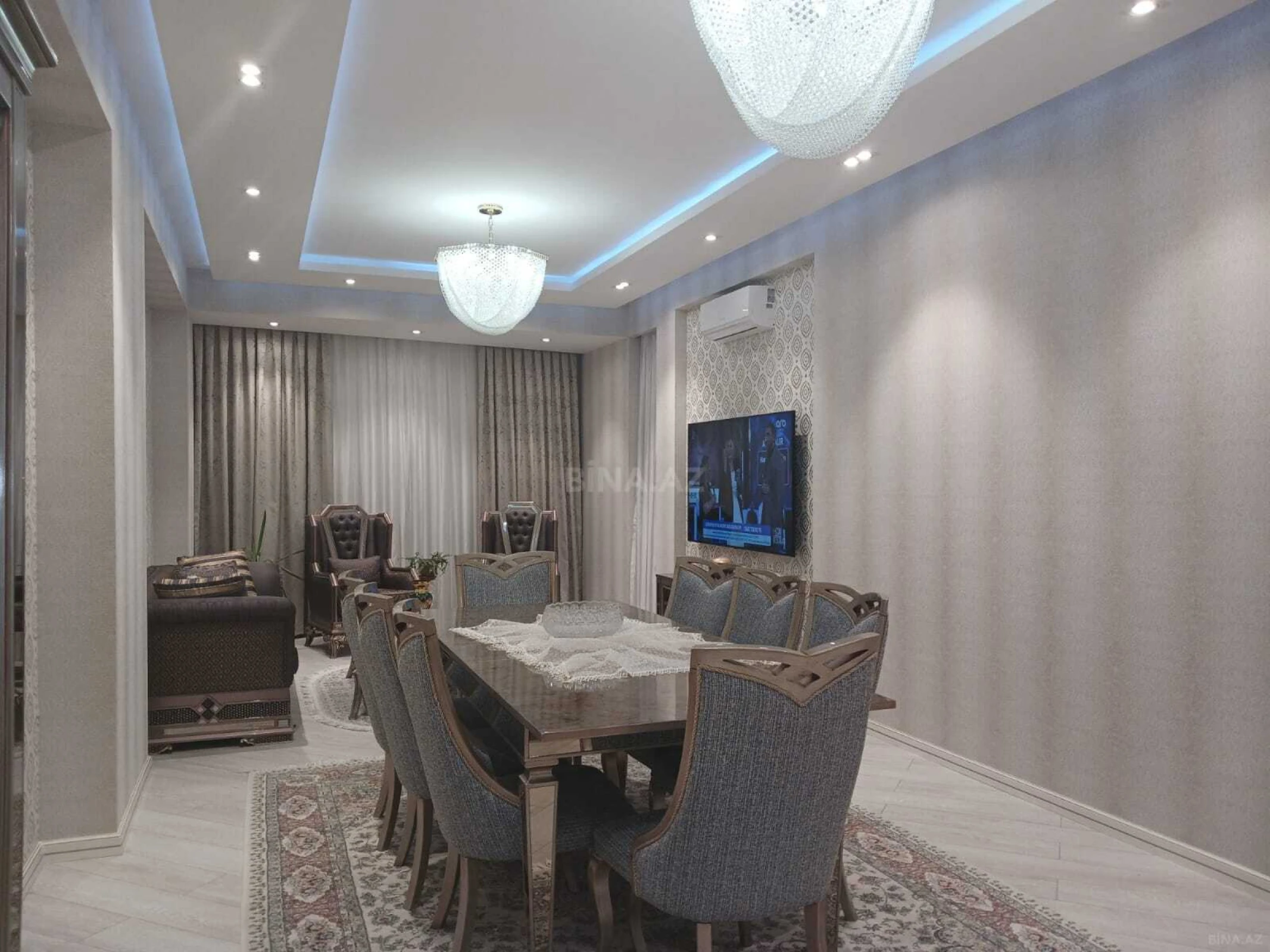 Satılır 3 otaqlı mənzil 146 m²