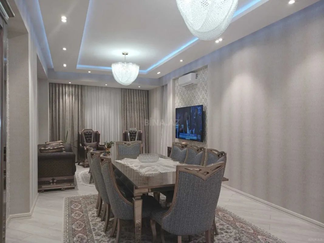 Satılır 3 otaqlı mənzil 146 m²