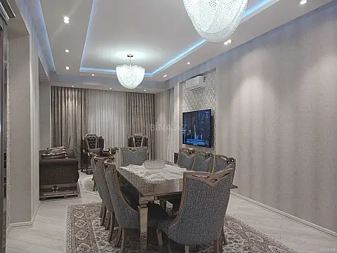 Satılır 3 otaqlı mənzil 146 m²