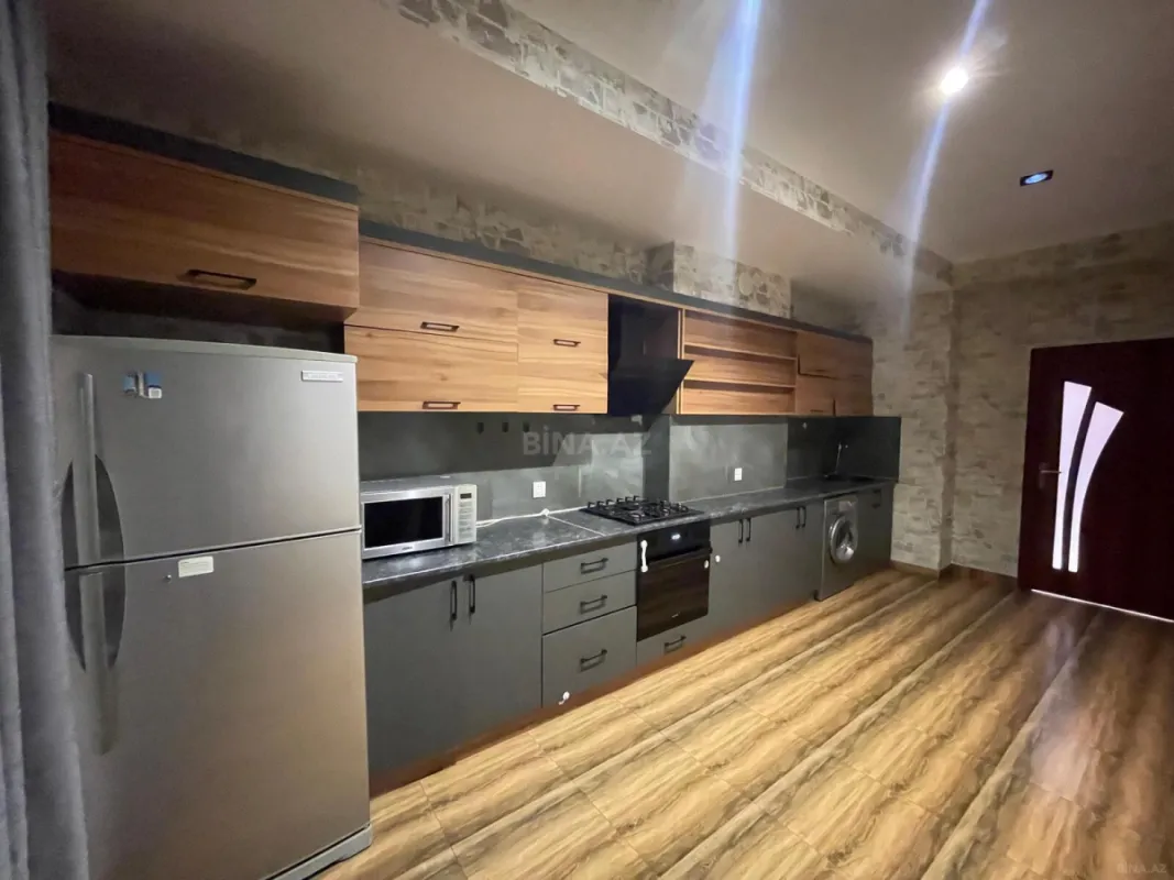 Satılır 2 otaqlı mənzil 95 m²