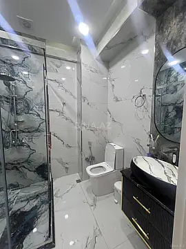 Satılır 3 otaqlı mənzil 138 m²