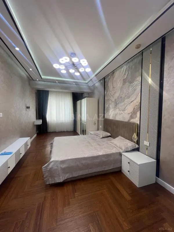 Satılır 3 otaqlı mənzil 138 m²