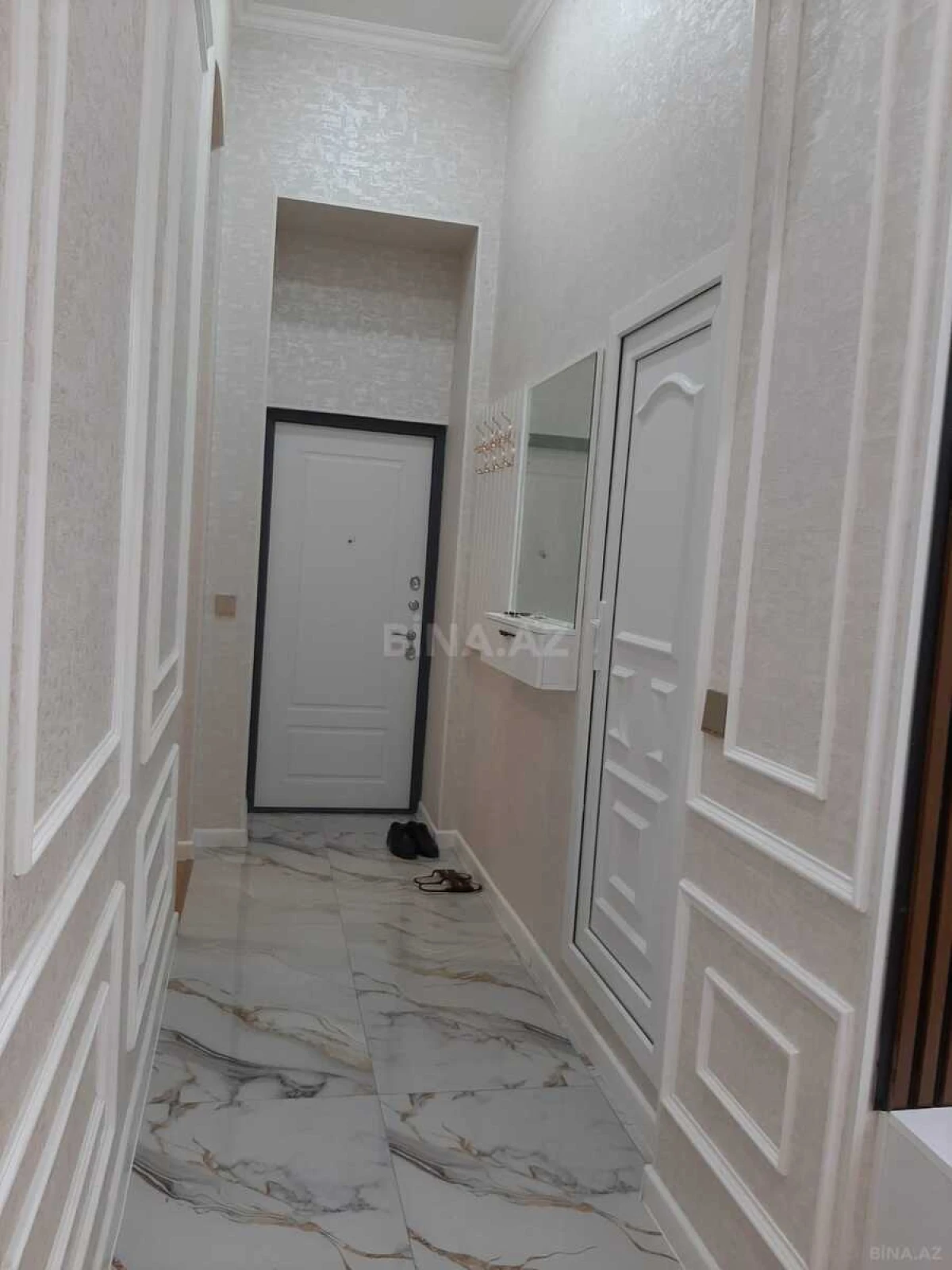Satılır 4 otaqlı mənzil 155 m²