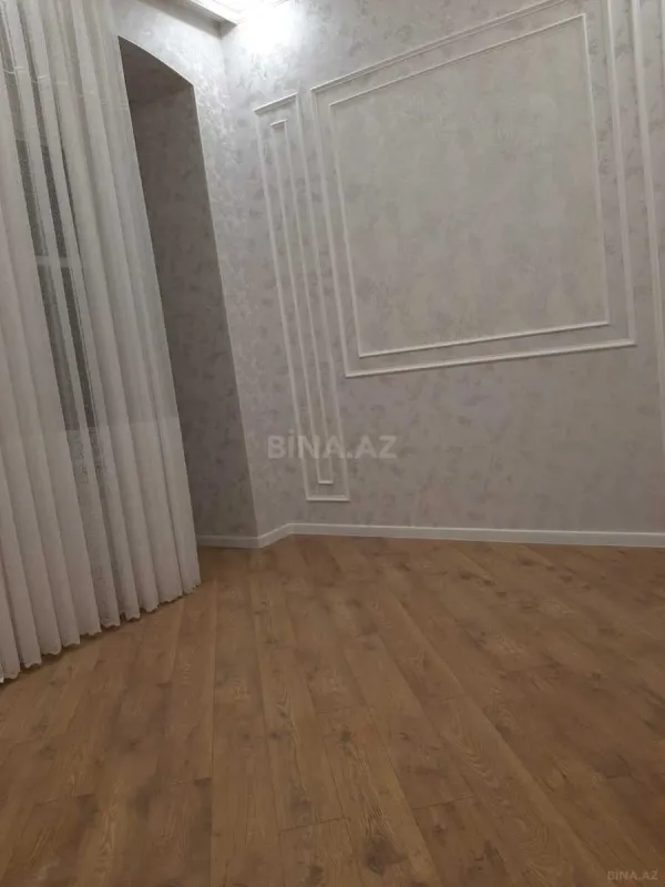 Satılır 4 otaqlı mənzil 155 m²